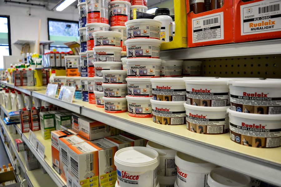  Il colorificio Praticar, con sede a Voghera in provincia di Pavia, vernici e colori