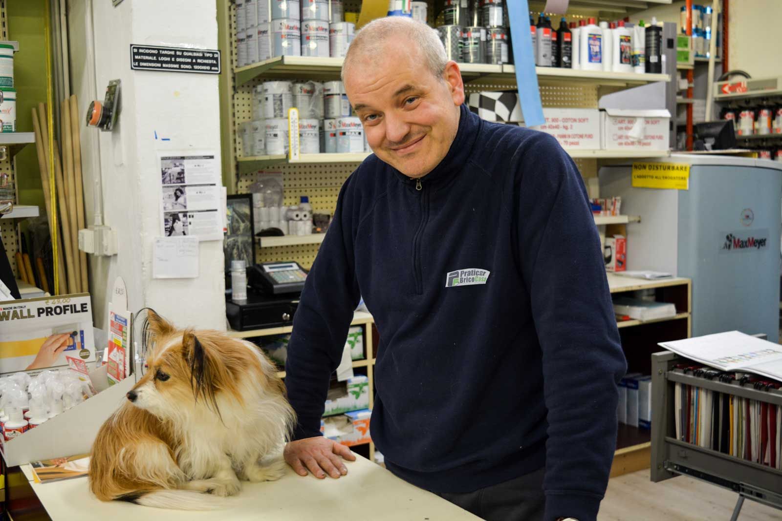  Il colorificio Praticar, con sede a Voghera in provincia di Pavia, vernici e colori